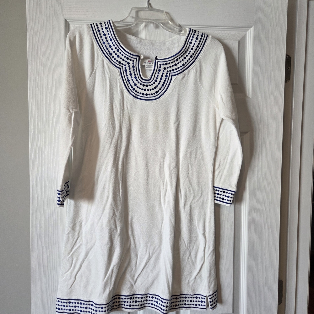 Vineyard Vines White and Blue Embroidered Cover Up‎